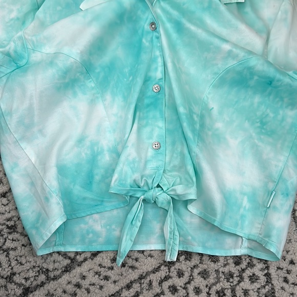 Top - Picture 2 of 5